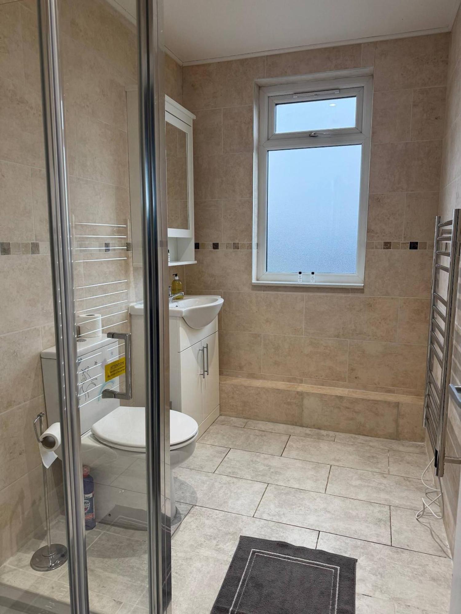 1 Bed Beautiful Flat Great Location * Londra